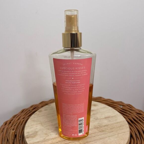 VICTORIA'S SECRET Luscious Kisses Refreshing Body Mist 8.4 oz  Pre Owned READ - Picture 3 of 6